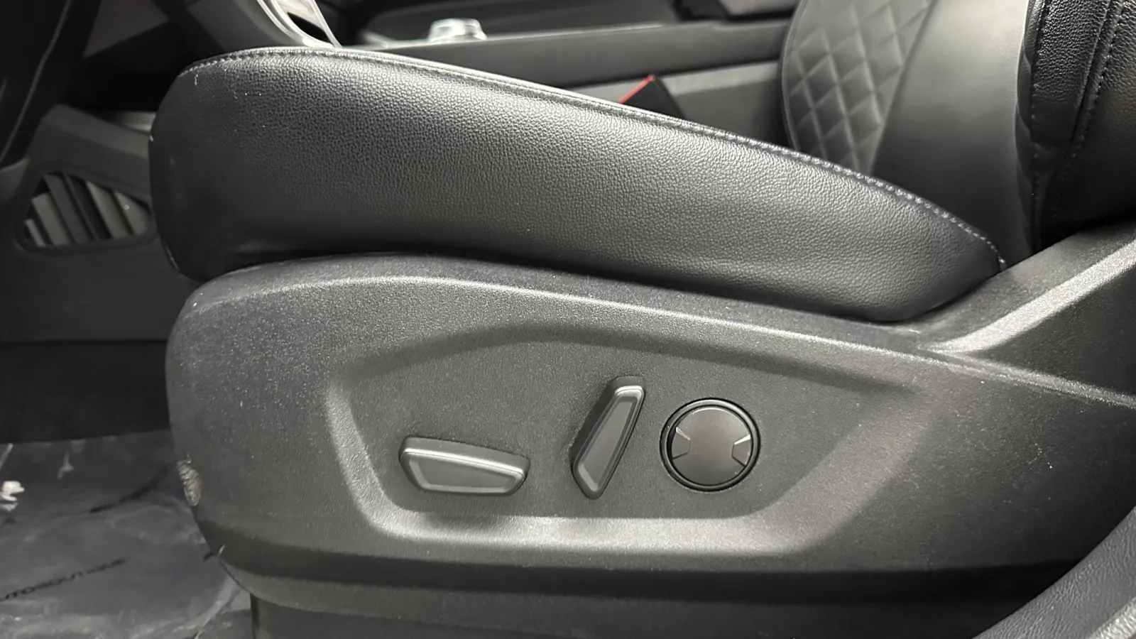 2024 Ford Edge Titanium - Photo 22