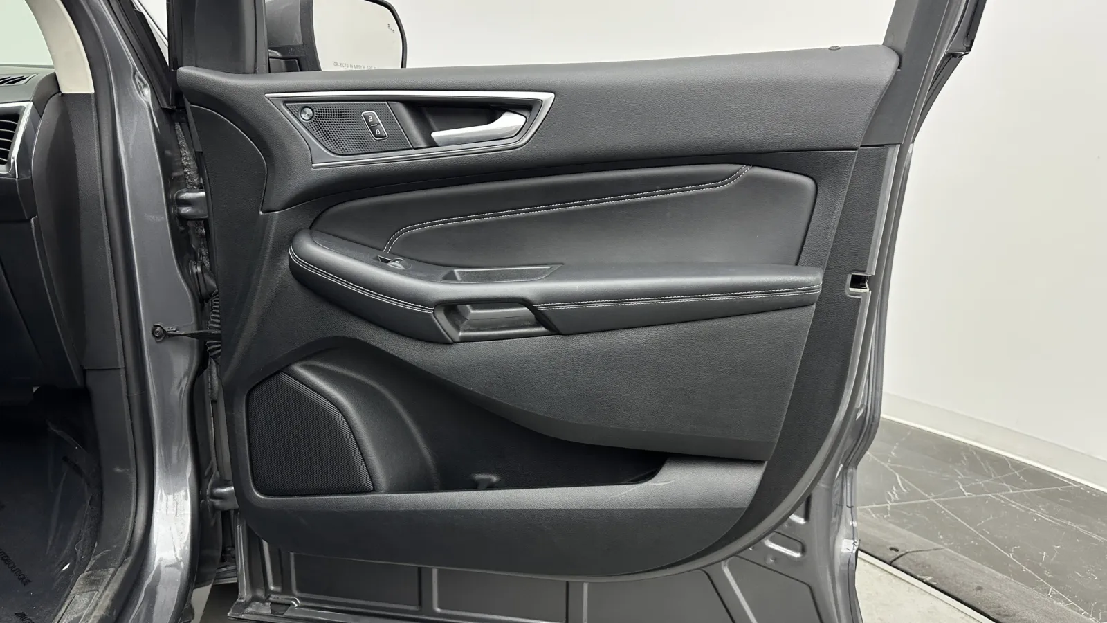 2024 Ford Edge Titanium - Photo 33