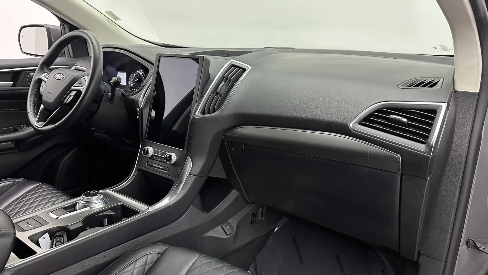2024 Ford Edge Titanium - Photo 34