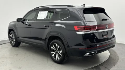 More photos of 2024 Volkswagen Atlas 2.0T SE at Auto Boutique Florida, FL
