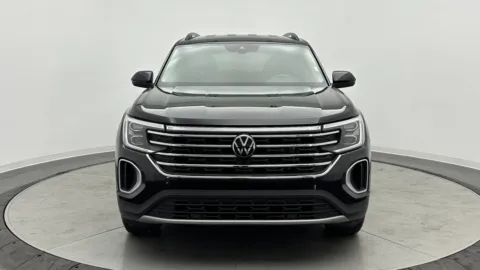 Photos of 2024 Volkswagen Atlas 2.0T SE for sale in Jacksonville, FL at Auto Boutique Florida