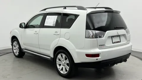 More photos of 2012 Mitsubishi Outlander SE at Auto Boutique Florida, FL