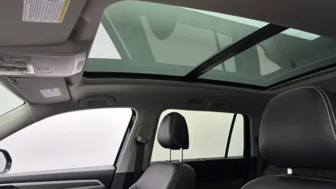 More photos of 2021 Volkswagen Atlas 3.6L V6 SEL at Auto Boutique Florida, FL