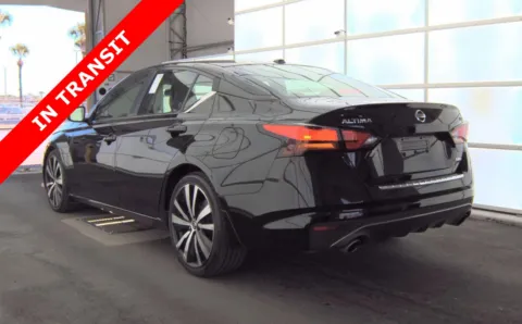 More photos of 2019 Nissan Altima 2.5 SR at Auto Boutique Florida, FL