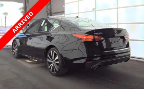 More photos of 2019 Nissan Altima 2.5 SR at Auto Boutique Florida, FL