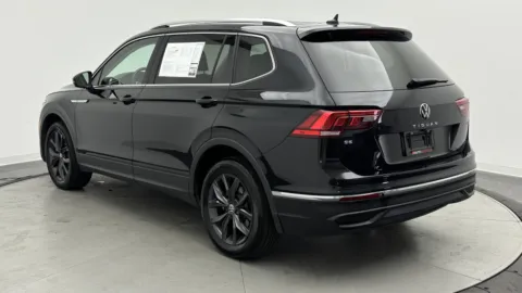 More photos of 2024 Volkswagen Tiguan SE at Auto Boutique Florida, FL