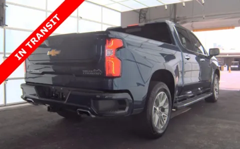 More photos of 2022 Chevrolet Silverado 1500 LTD High Country at Auto Boutique Florida, FL