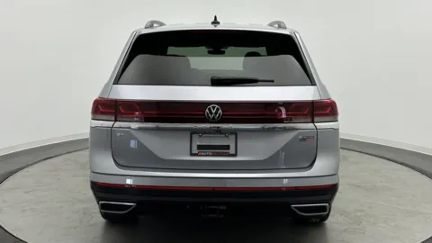 More photos of 2024 Volkswagen Atlas 2.0T SE w/Technology at Auto Boutique Florida, FL