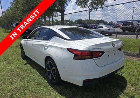 More photos of 2023 Nissan Altima 2.5 SR at Auto Boutique Florida, FL