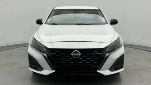 Photos of 2023 Nissan Altima 2.5 SR for sale in Jacksonville, FL at Auto Boutique Florida