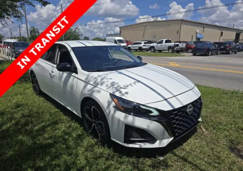 Another view of 2023 Nissan Altima 2.5 SR for sale in Jacksonville, FL at Auto Boutique Florida