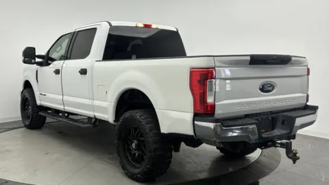 More photos of 2019 Ford Super Duty F-250 SRW XLT at Auto Boutique Florida, FL