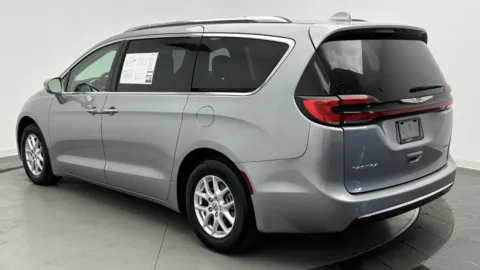 More photos of 2021 Chrysler Pacifica Touring L at Auto Boutique Florida, FL