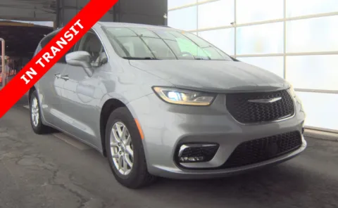 Another view of 2021 Chrysler Pacifica Touring L for sale in Jacksonville, FL at Auto Boutique Florida