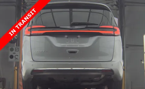More photos of 2021 Chrysler Pacifica Touring L at Auto Boutique Florida, FL