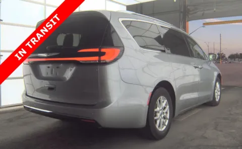 More photos of 2021 Chrysler Pacifica Touring L at Auto Boutique Florida, FL