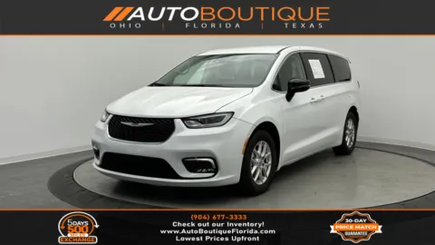 White 2024 Chrysler Pacifica Touring L for sale in Jacksonville, FL