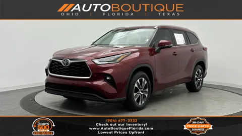 Black 2021 Toyota Highlander XLE for sale in Jacksonville, FL