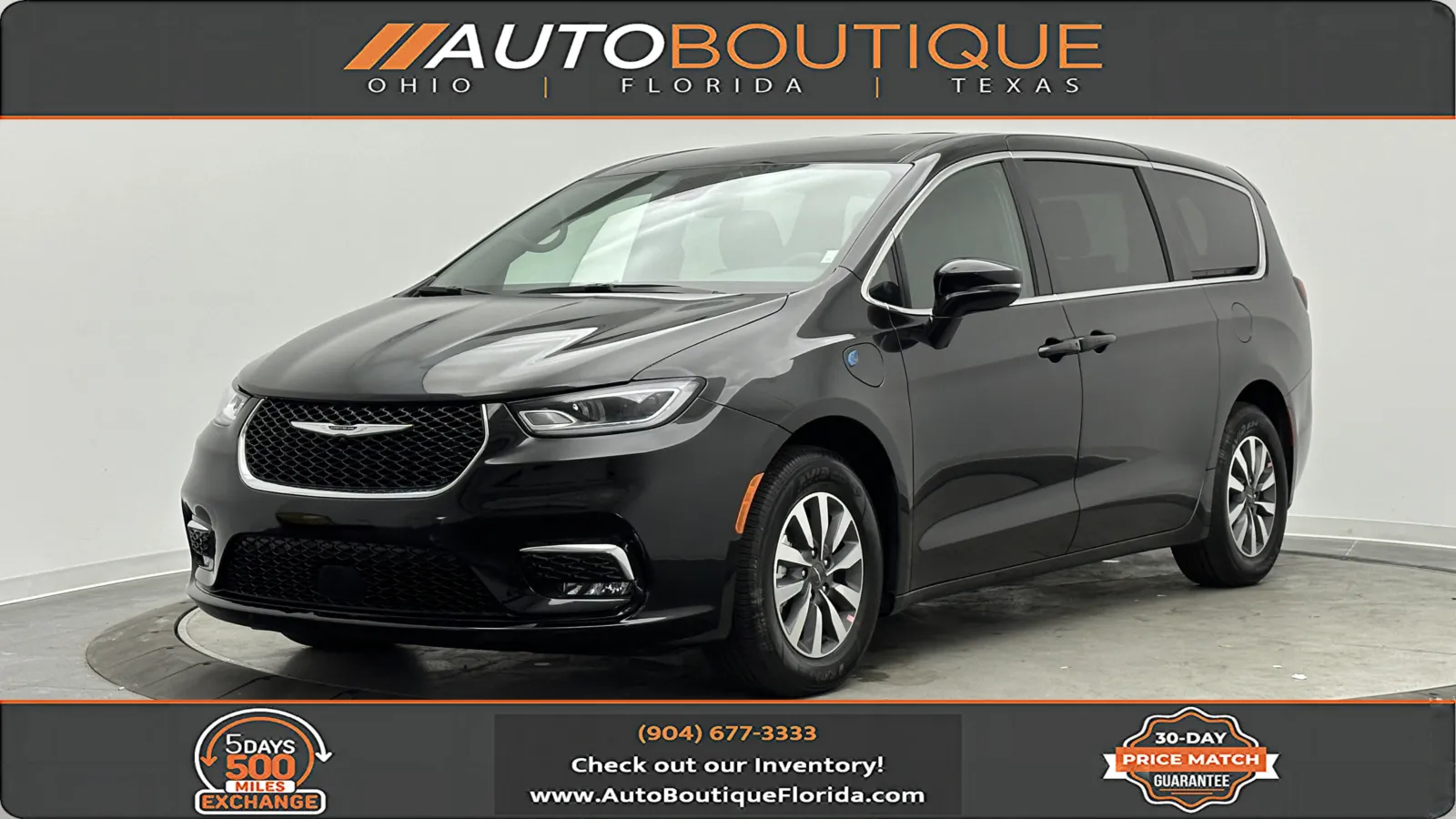 2025 Chrysler Pacifica PHEV Select's photo