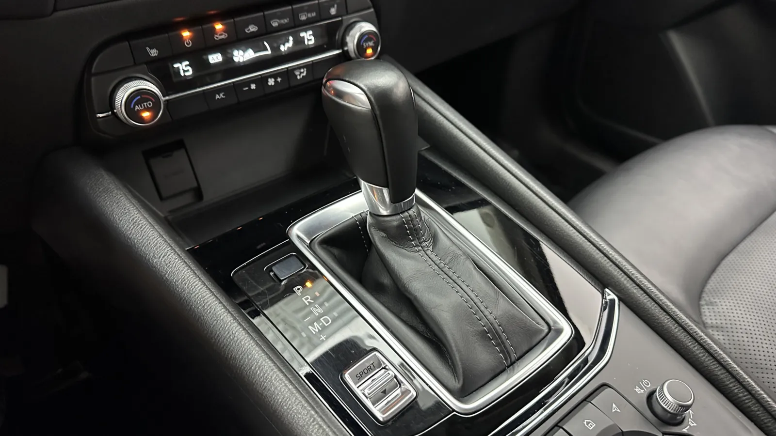 2024 Mazda CX-5 S Select Package - Photo 17