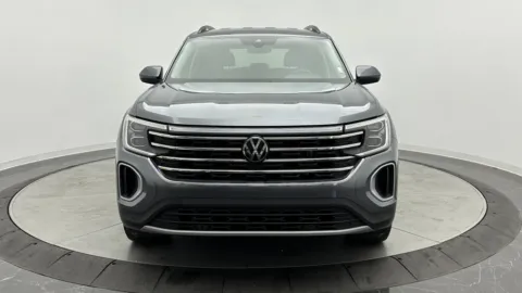 Photos of 2024 Volkswagen Atlas 2.0T SE w/Technology for sale in Jacksonville, FL at Auto Boutique Florida