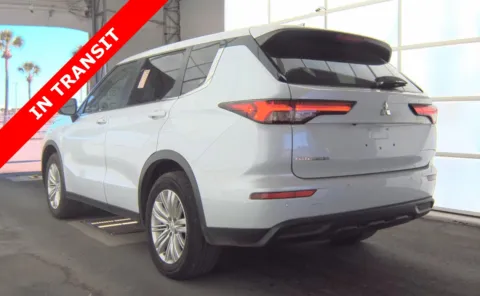 More photos of 2023 Mitsubishi Outlander ES at Auto Boutique Florida, FL