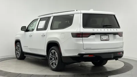 More photos of 2023 Jeep Wagoneer L Series II at Auto Boutique Florida, FL