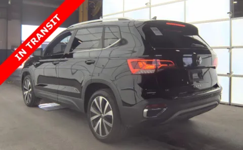 More photos of 2022 Volkswagen Taos SE at Auto Boutique Florida, FL