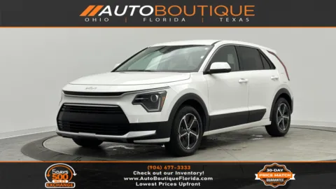 White 2023 Kia Niro LX for sale in Jacksonville, FL