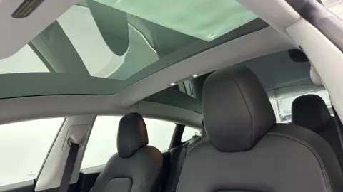 More photos of 2019 Tesla Model 3 Long Range at Auto Boutique Florida, FL