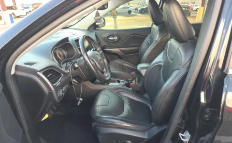 More photos of 2019 Jeep Cherokee Limited at Auto Boutique Florida, FL