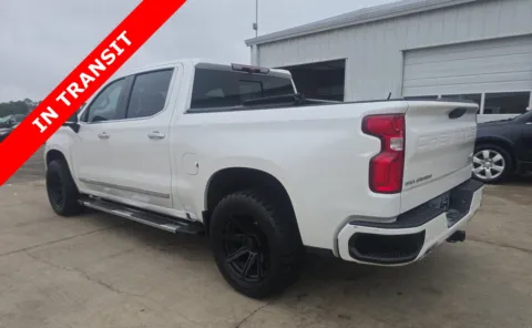 More photos of 2023 Chevrolet Silverado 1500 High Country at Auto Boutique Florida, FL