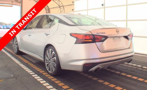 More photos of 2023 Nissan Altima 2.5 SL at Auto Boutique Florida, FL
