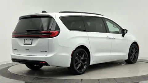 More photos of 2025 Chrysler Pacifica Limited at Auto Boutique Florida, FL