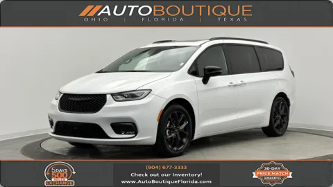 White 2025 Chrysler Pacifica Limited for sale in Jacksonville, FL