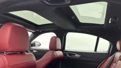 More photos of 2022 Alfa Romeo Giulia Veloce at Auto Boutique Florida, FL