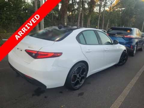More photos of 2022 Alfa Romeo Giulia Veloce at Auto Boutique Florida, FL