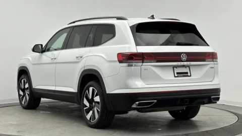 More photos of 2024 Volkswagen Atlas 2.0T SE w/Technology at Auto Boutique Florida, FL