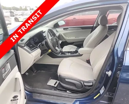 More photos of 2018 Hyundai Sonata SE at Auto Boutique Florida, FL