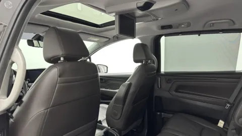 More photos of 2018 Honda Odyssey Touring at Auto Boutique Florida, FL