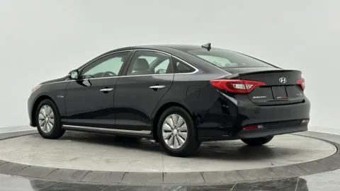More photos of 2016 Hyundai Sonata Hybrid SE at Auto Boutique Florida, FL