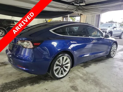 More photos of 2020 Tesla Model 3 Standard Range at Auto Boutique Florida, FL