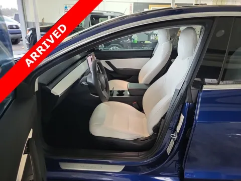 More photos of 2020 Tesla Model 3 Standard Range at Auto Boutique Florida, FL