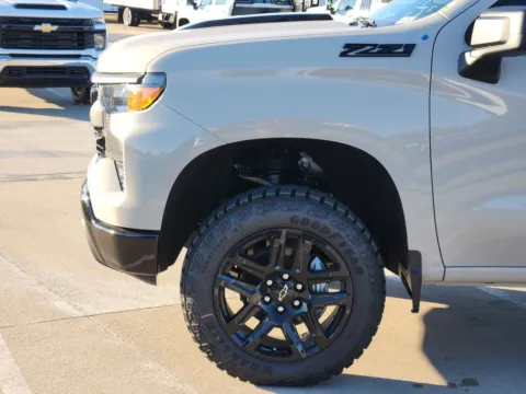 More photos of 2026 Chevrolet Silverado 1500 Custom Trail Boss at Jim Norton Chevrolet, OK