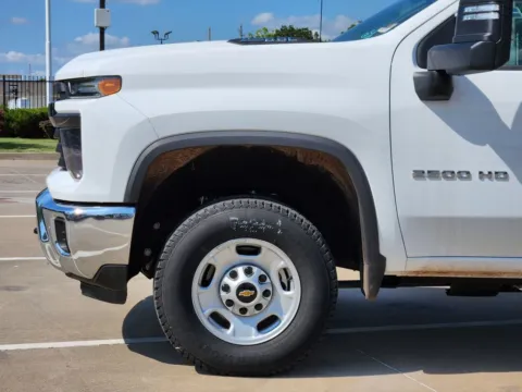 More photos of 2024 Chevrolet Silverado 2500HD Work Truck at Jim Norton Chevrolet, OK