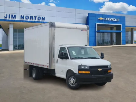 White 2024 Chevrolet Express Cutaway 4500 Series for sale in Broken Arrow, OK