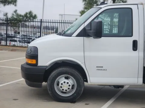 More photos of 2024 Chevrolet Express Cutaway 4500 Series at Jim Norton Chevrolet, OK