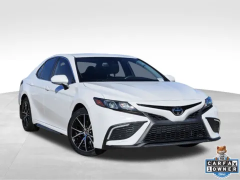 White 2022 Toyota Camry SE for sale in Broken Arrow, OK