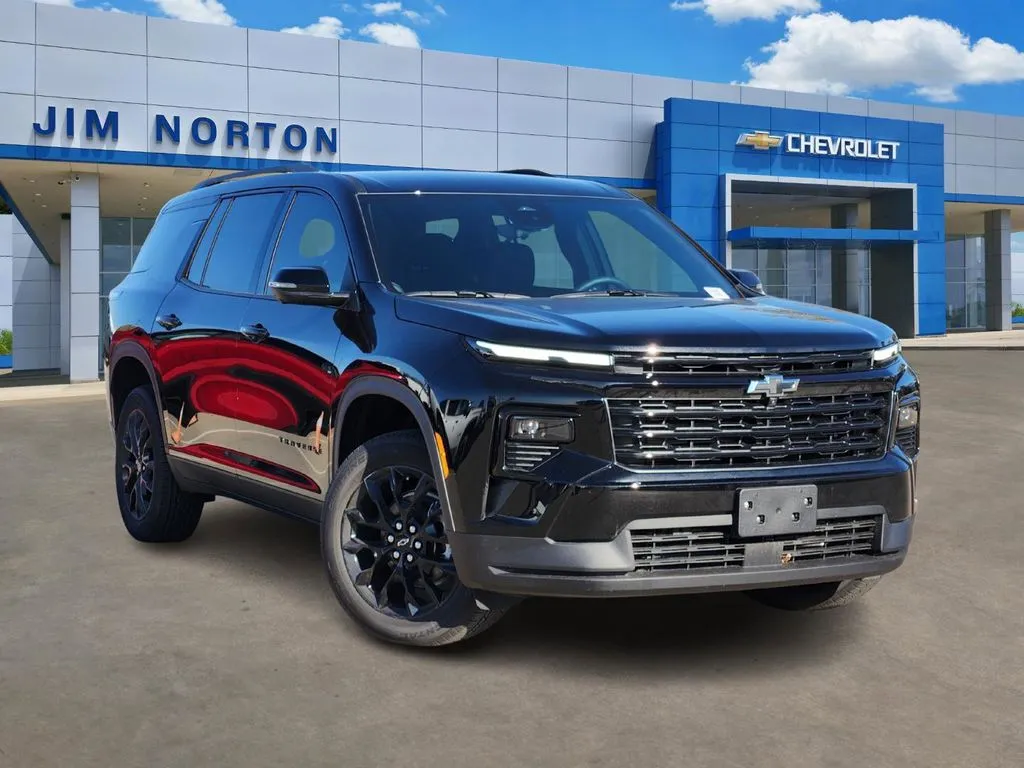 Black 2026 Chevrolet Traverse LT for sale in Broken Arrow, OK