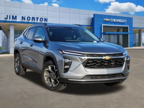 Gray 2024 Chevrolet Trax LT for sale in Broken Arrow, OK